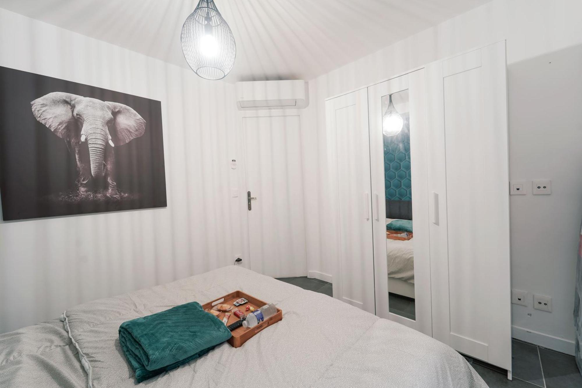 Confort & Style Pres De Cdg Vaudherland Экстерьер фото